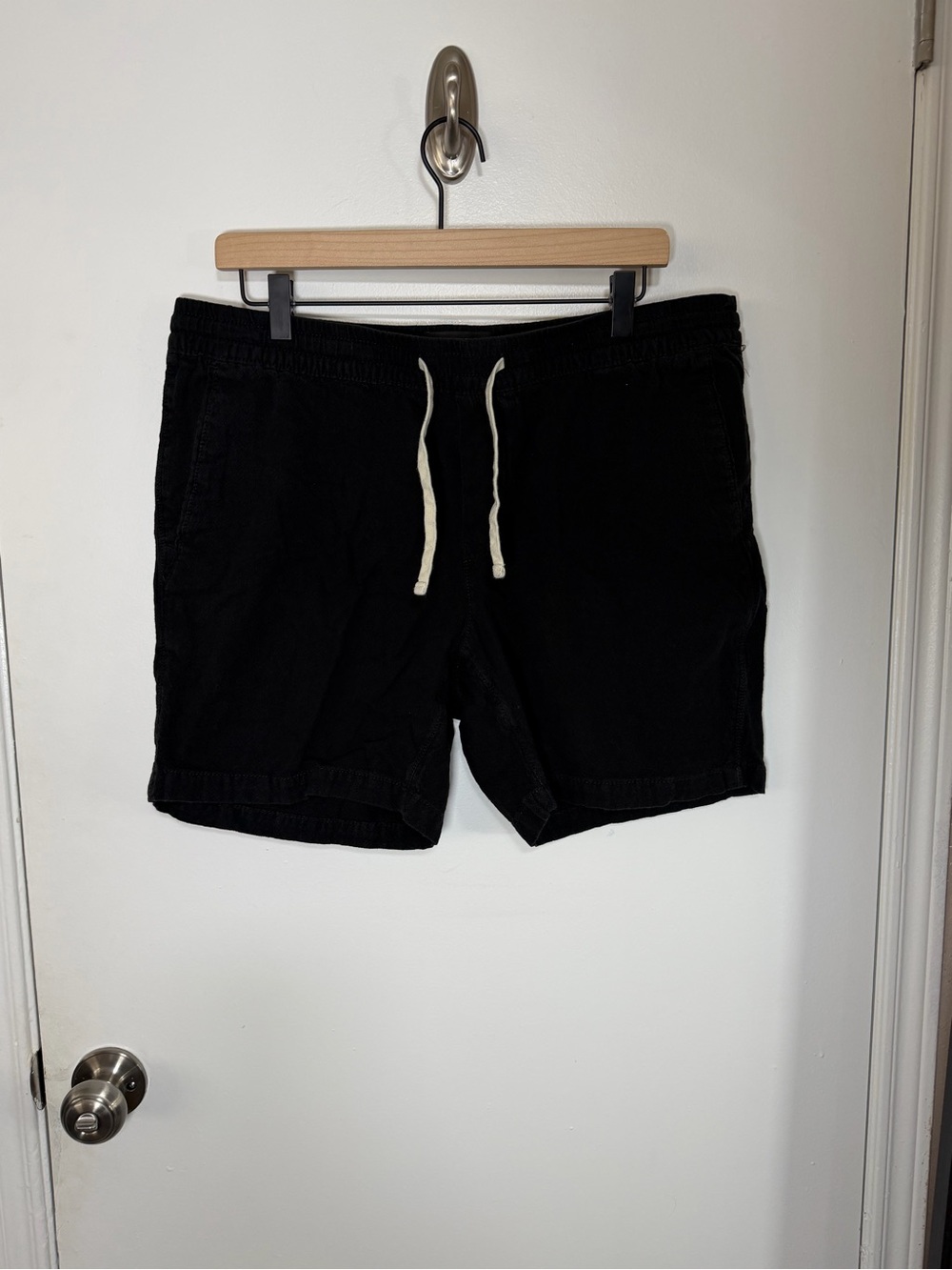 No Boundaries Black Cotton Blend Shorts - L